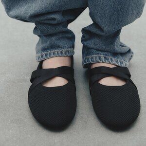Zara Black Crossover Ballet Flats Size 6 | Eco-Friendly | Rounded Toe | Fabric